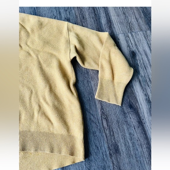 Marigold Yellow Sweater Crewneck Pullover Size Medium By Universal Threads - Picture 3 of 8